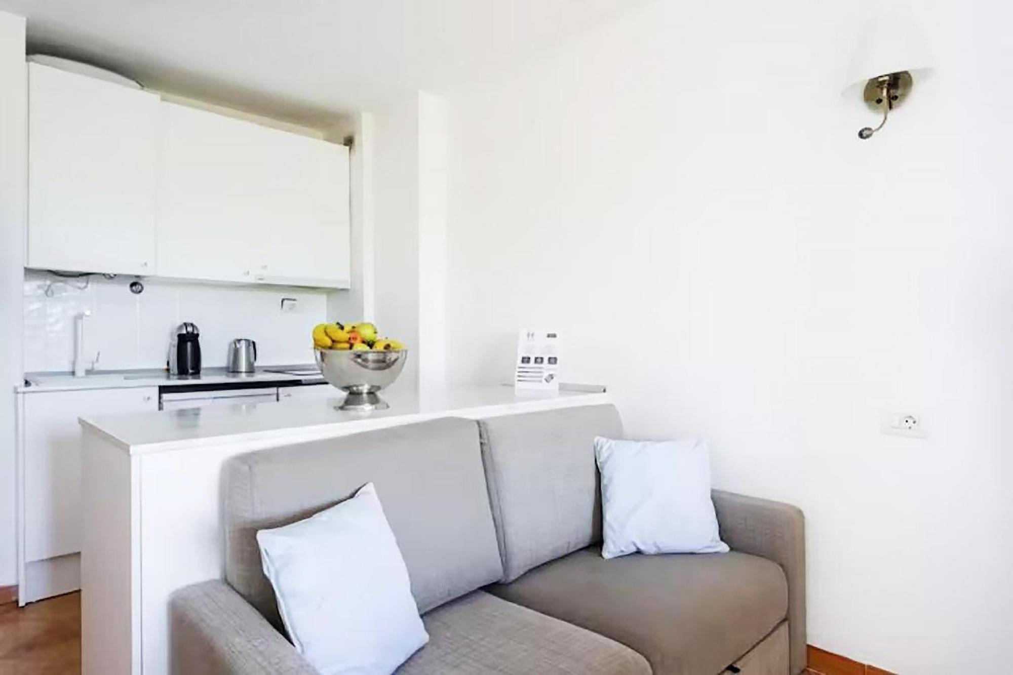 Classbnb - Seafront Studio With Beach View In The Center Of Los Cristianos Los Cristianos  Exterior photo